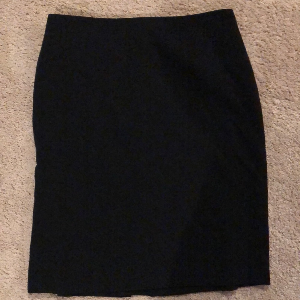 Ann Taylor Black Pencil Skirt - size 8